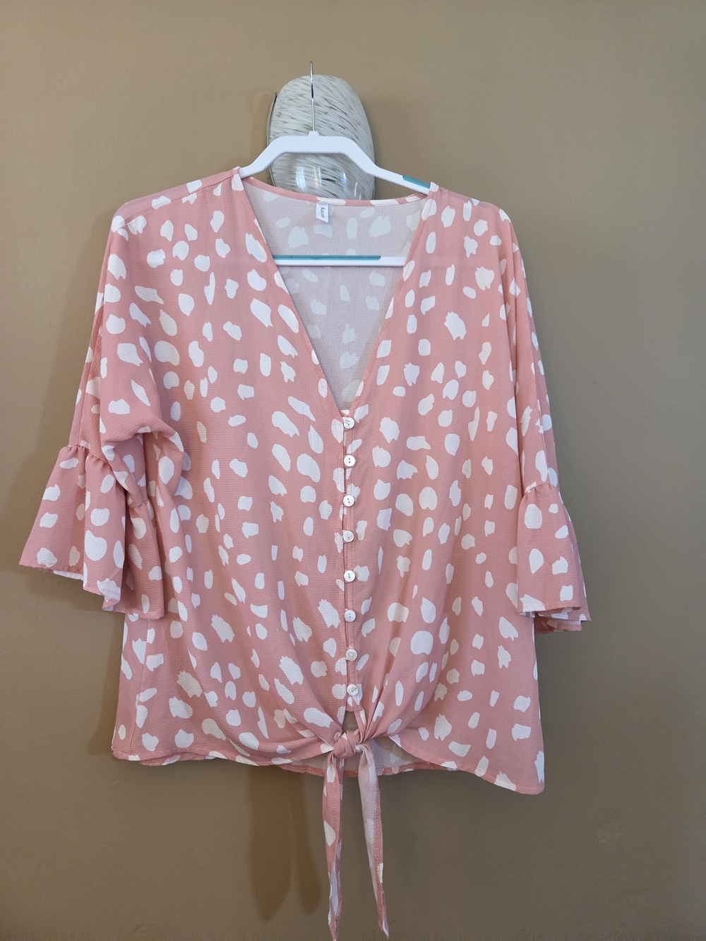 Fancy Brand Pink Button-Front Tie-Hem Blouse with White Spot Print